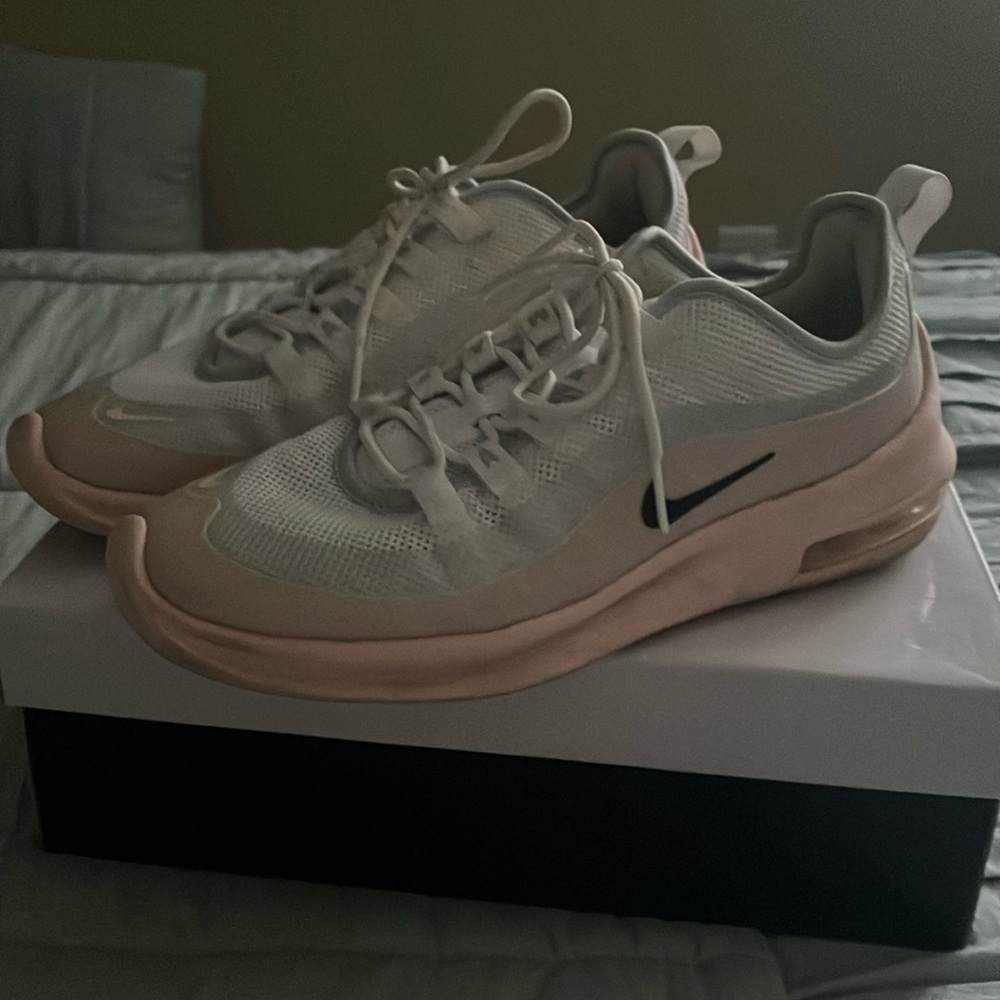 Women’s Nike Air Max